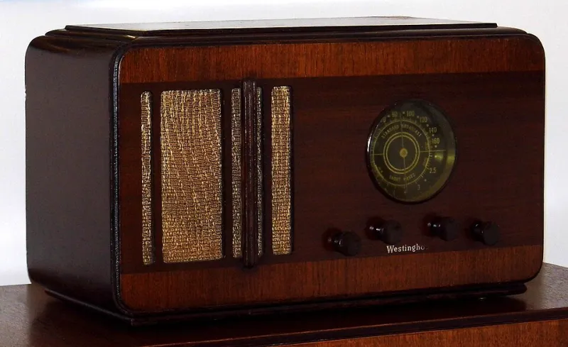When the Grid Goes Dark: The Preppers Betting Their Lives on Shortwave and Static